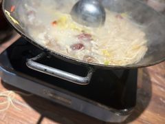 -霄汉牛三鲜湖北砂锅菜(万松园2店)