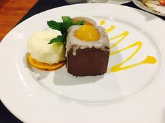 -Bully Hayes Restaurant & Bar