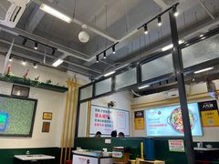 -晓彭肥肠鸡·泡椒鸡火锅(水木天地店)