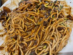 韩式炸酱面-吴草鸡爪오초닭발韩食堂(融恒盈嘉中心店)