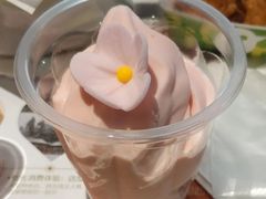 大红牛角圣代-德克士(崂山百货店)