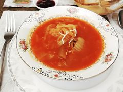 红菜汤配面包-92°C俄式厨房(中央大街店)