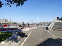 -梅赛德斯奔驰文化中心·停车场