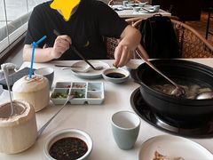 -东椰·海南椰子鸡火锅(朝阳门店)