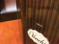-VENCHI 闻绮(上海佛罗伦萨小镇店)