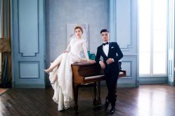 -雪中彩影婚纱摄影·微光艺术中心