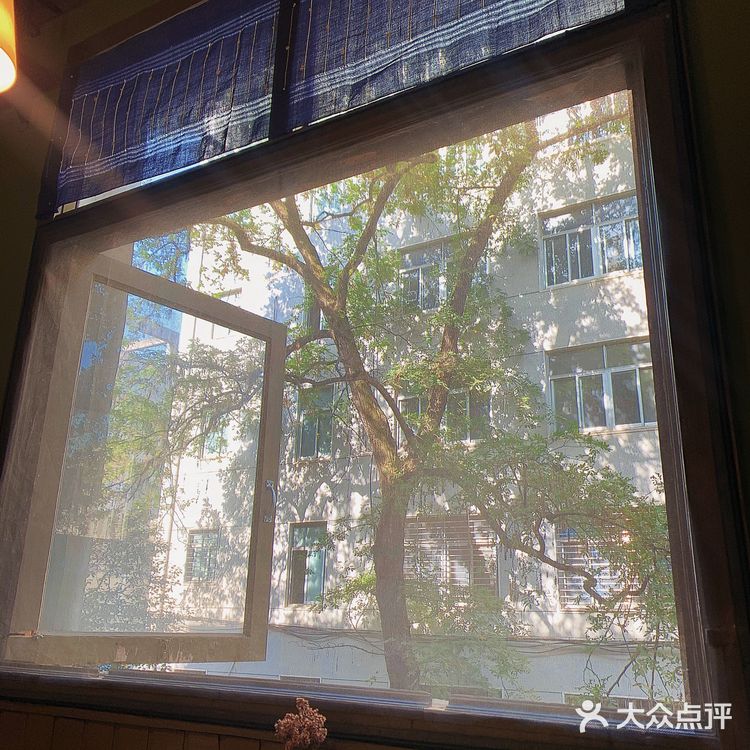 超难排队的的宝藏小店！日式复古简餐[面包]