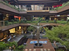 -瑞虹新天地月亮湾