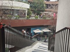 -瑞虹新天地月亮湾
