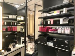 -HAIR CORNER