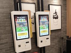 -麦当劳(上海虹桥站30B检票口楼上)