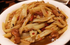 Fatty Intestine Stir-fried with Tofu Skin