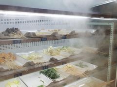 自助取餐区-马路边边麻辣烫联盟路店