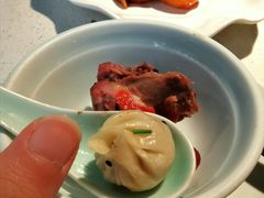 招牌拈花指姆包-拈菜(观音桥阳光世纪店)