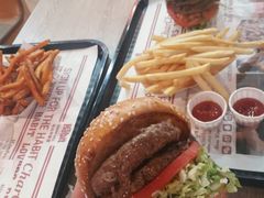 -The Habit Burger Grill 哈比特汉堡(复兴soho店)