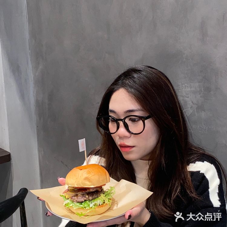 中山探店|一口下去敲满足的汉堡包🍔!