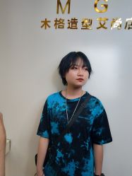 -FRIDAY星期五专业美发沙龙