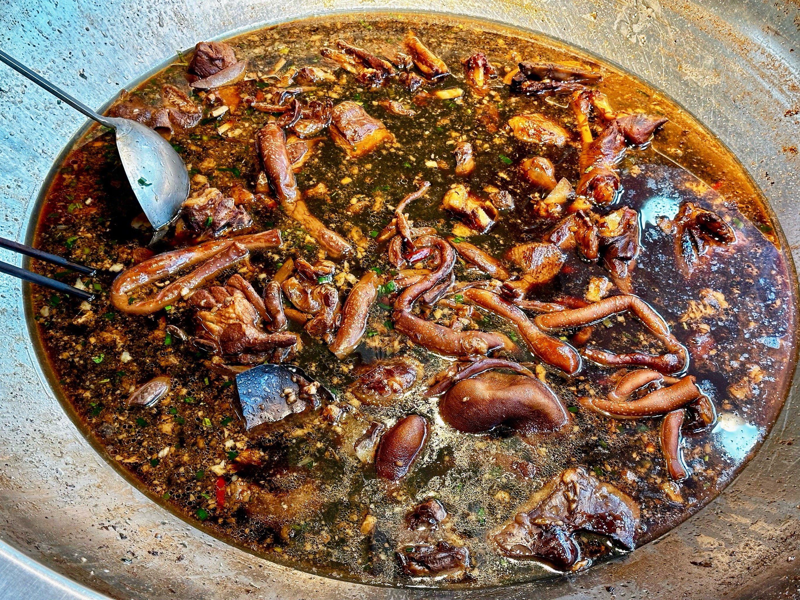 上海就三家门店的桐乡咬强羊肉面 一家人民广场附近