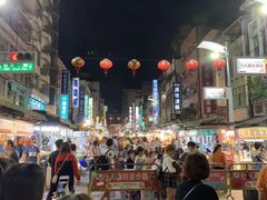 -六合夜市
