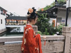 -一揽芳华汉服旗袍体验馆(拙政园店)