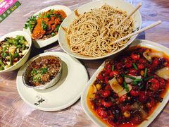 -巴厘龙虾·榜首油焖大虾(音乐学院·沿江酒馆店)