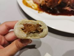 鲜肉月饼-屋里厢上海菜馆