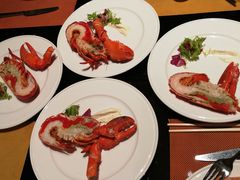 -大中华希尔顿酒店-念自助餐·嗨啤·小龙虾
