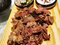 小吊泉水牛肉-巷子里小酒馆(繁荣路店)