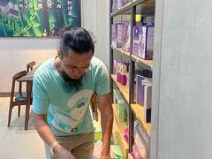 -胡须哥网红竹筒菜