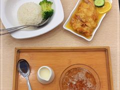 -佰搭果·广式茶餐厅(西华路店)