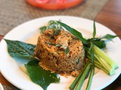 -Chom Cafe and Restaurant