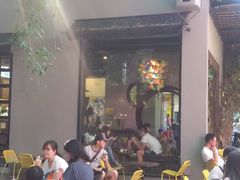 -莓园冰淇淋店