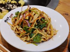 -咱屯子铁锅炖直营店(十三纬路店)