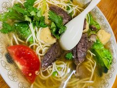 -牛小隆牛肉面馆(四牌楼店)