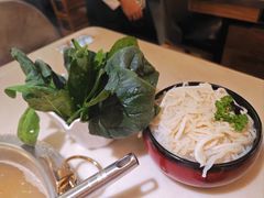 -左庭右院鲜牛肉火锅(浦江欢乐颂店)