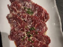 -山川小町·极番烧肉(新地假日广场店)