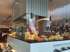 -昆山琶拉帝诗酒店·河畔咖啡厅Riverside Cafe