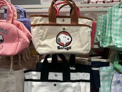 -名创优品(广东省广州琶洲保利广场店)
