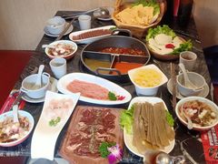 -热火朝天鲜切牛肉火锅(南强街巷店)