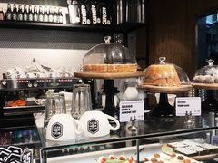 面包甜点陈列柜-Moka Bros 摩卡站(嘉华店)