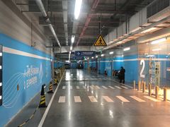 -白玉兰广场停车场