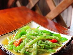 -黄桷树曹家私房菜(江与城店)