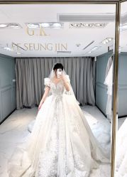 -GRACE KELLY婚纱与礼服(北京店)