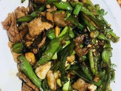 农家小炒肉-雍沪里·沪湘融合菜( 康桥店)