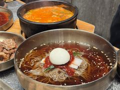 -草家酱蟹炭火烤肉店(珲春南路二店)