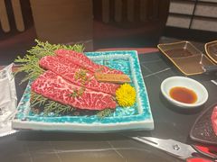 -山川小町·极番烧肉(新地假日广场店)