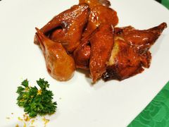 桂花烤乳鸽-誉八仙茶室酒楼(新天地店)