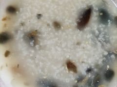 皮蛋瘦肉粥-粥全粥到海鲜家常菜·海肠捞饭(嫩江路店)