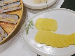 -红鼎豆捞·非遗鲍皇汤火锅(宝丰路店)