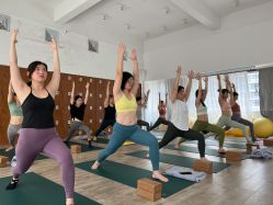 -无界瑜伽普拉提